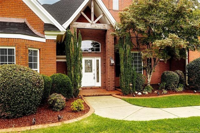 221 W Dove Ridge Lane, Spring Lake, NC 28390