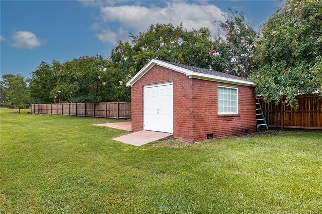 221 W Dove Ridge Lane, Spring Lake, NC 28390