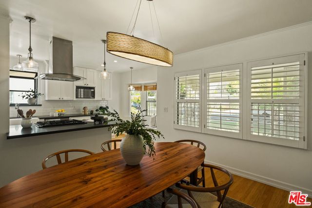 5700 Fallsgrove Street, Los Angeles, CA 90016