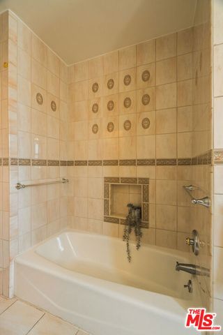 5700 Fallsgrove Street, Los Angeles, CA 90016