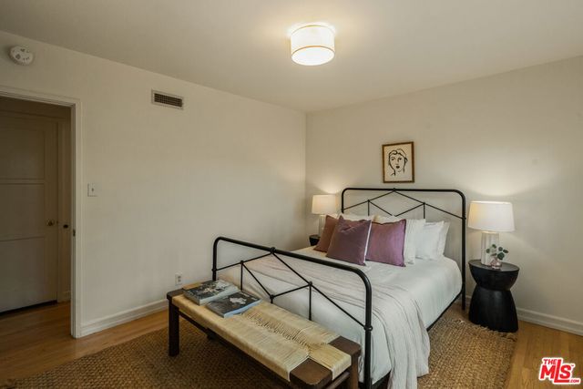 5700 Fallsgrove Street, Los Angeles, CA 90016