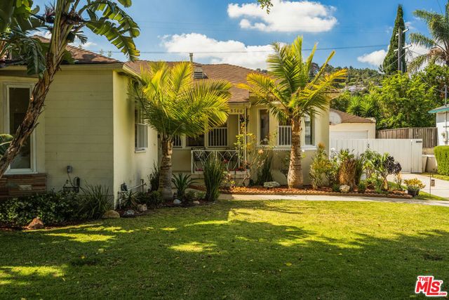 5700 Fallsgrove Street, Los Angeles, CA 90016