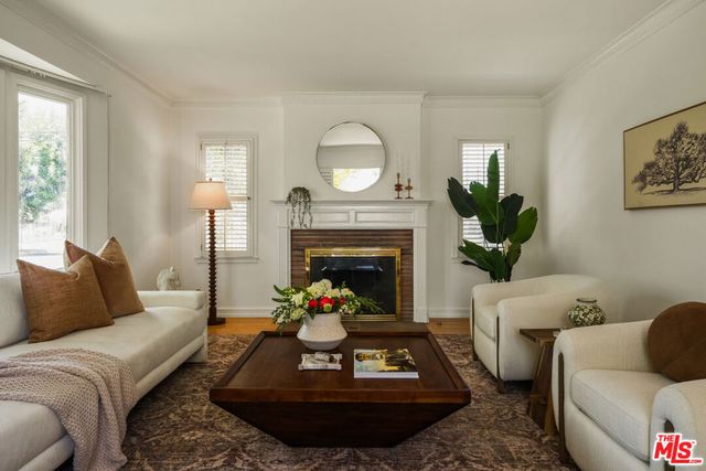 5700 Fallsgrove Street, Los Angeles, CA 90016
