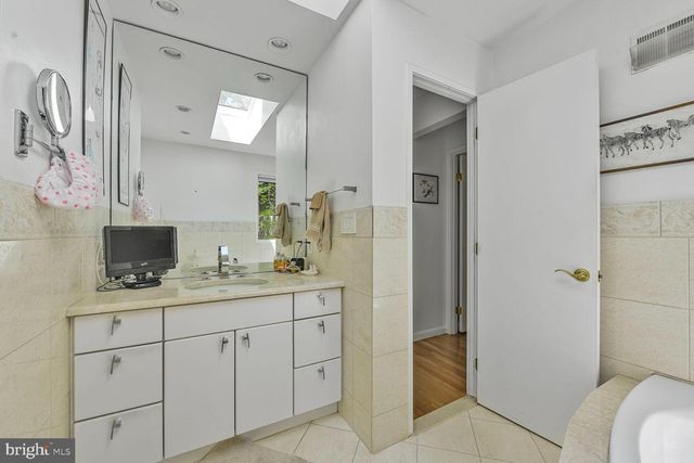 11046 SEVEN HILL LANE, Potomac, MD 20854