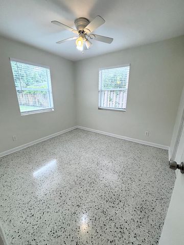 218 Seville Road, West Palm Beach, FL 33405