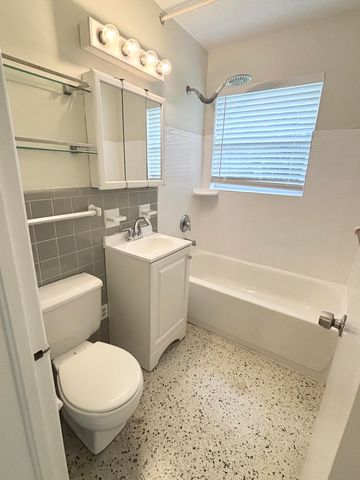 218 Seville Road, West Palm Beach, FL 33405