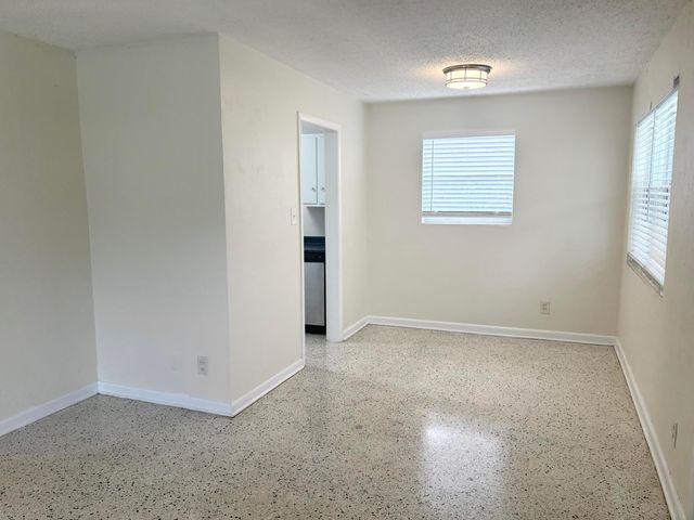 218 Seville Road, West Palm Beach, FL 33405