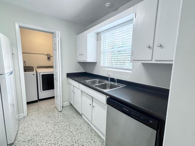 218 Seville Road, West Palm Beach, FL 33405