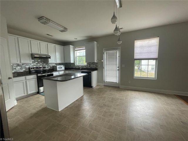 335 Summergate Drive, Winston-salem, NC 27103