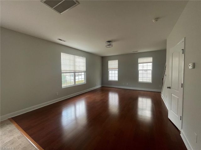 335 Summergate Drive, Winston-salem, NC 27103