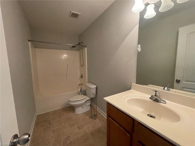 335 Summergate Drive, Winston-salem, NC 27103