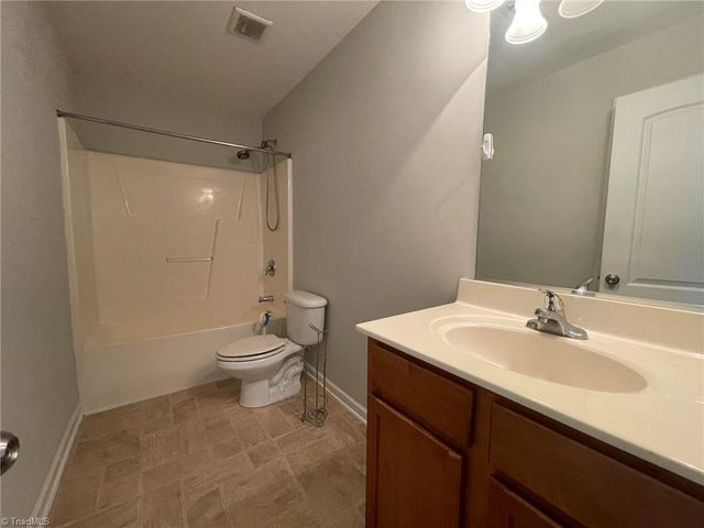 335 Summergate Drive, Winston-salem, NC 27103
