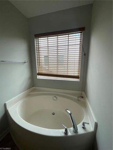 335 Summergate Drive, Winston-salem, NC 27103