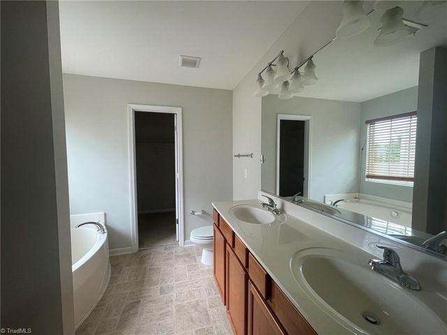 335 Summergate Drive, Winston-salem, NC 27103