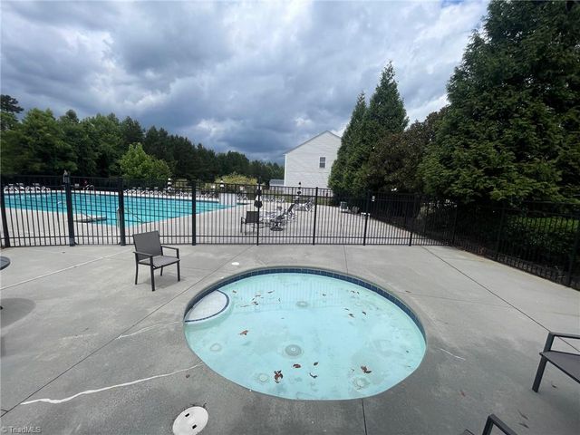 335 Summergate Drive, Winston-salem, NC 27103