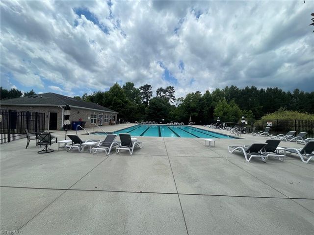 335 Summergate Drive, Winston-salem, NC 27103