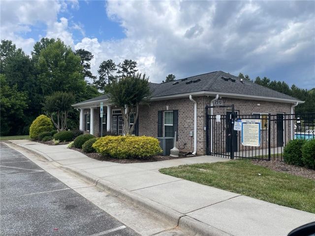 335 Summergate Drive, Winston-salem, NC 27103