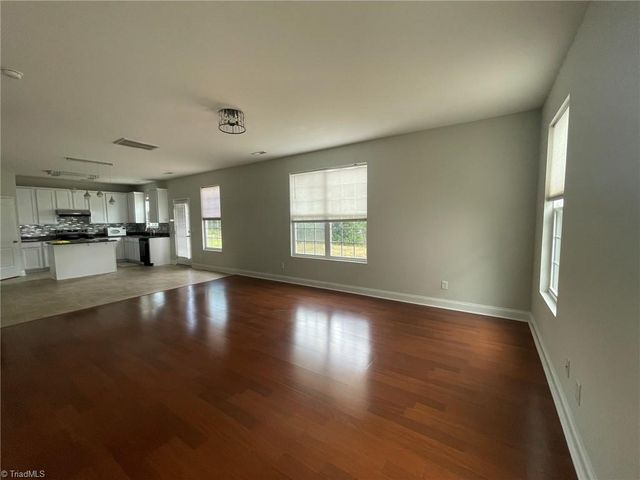 335 Summergate Drive, Winston-salem, NC 27103