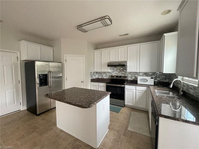 335 Summergate Drive, Winston-salem, NC 27103