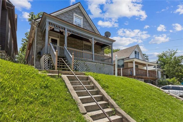 747 Reynolds Avenue, Kansas City, KS 66101