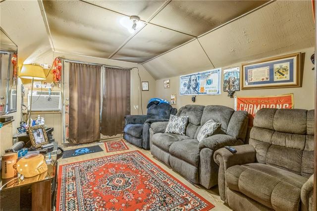 747 Reynolds Avenue, Kansas City, KS 66101