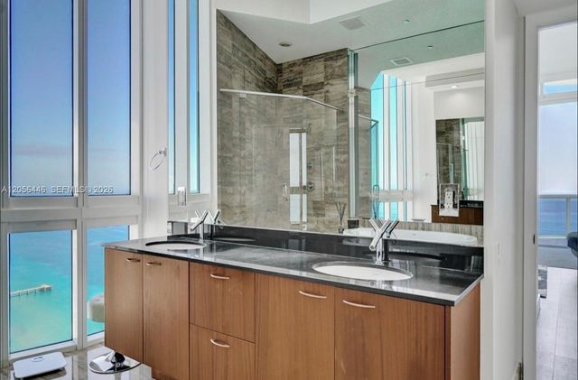 15901 Collins Ave 4301, Sunny Isles Beach, FL 33160