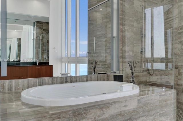 15901 Collins Ave 4301, Sunny Isles Beach, FL 33160
