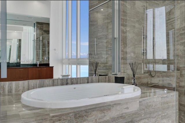 15901 Collins Ave 4301, Sunny Isles Beach, FL 33160