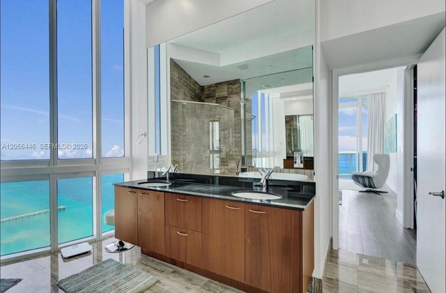 15901 Collins Ave 4301, Sunny Isles Beach, FL 33160