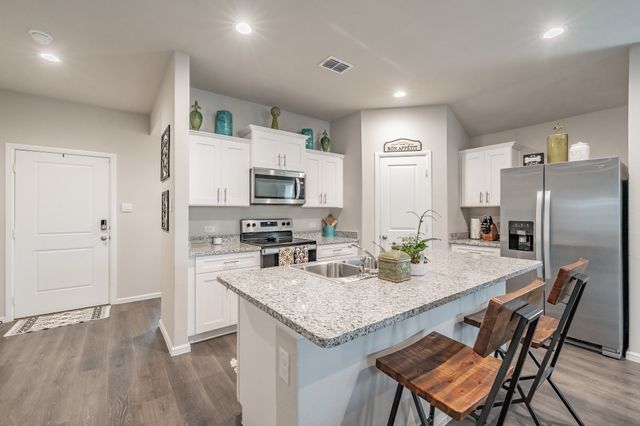 1385 Dillard Creek Drive, Fort Worth, TX 76247