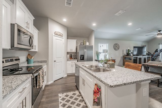 1385 Dillard Creek Drive, Fort Worth, TX 76247