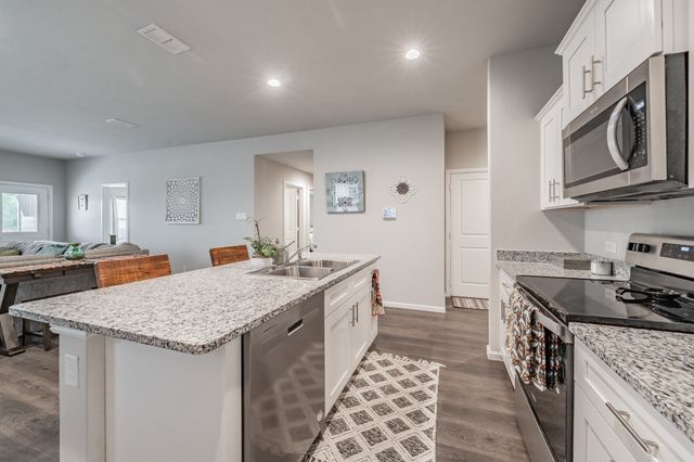 1385 Dillard Creek Drive, Fort Worth, TX 76247