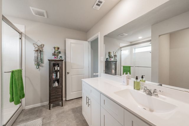 1385 Dillard Creek Drive, Fort Worth, TX 76247