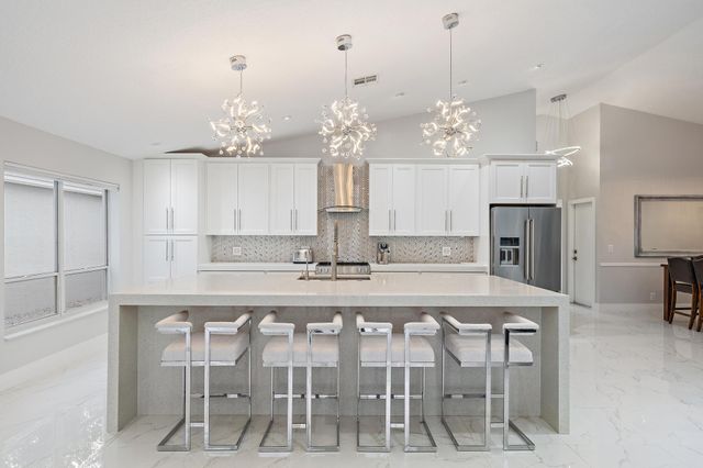 1077 Siena Oaks Circle E, Palm Beach Gardens, FL 33410