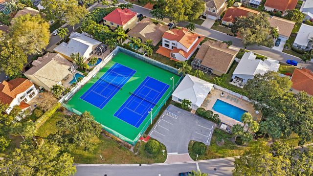 1077 Siena Oaks Circle E, Palm Beach Gardens, FL 33410