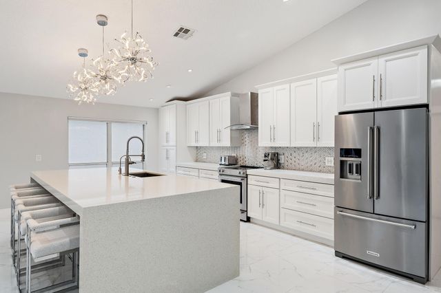 1077 Siena Oaks Circle E, Palm Beach Gardens, FL 33410