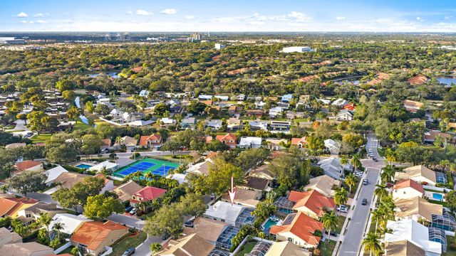 1077 Siena Oaks Circle E, Palm Beach Gardens, FL 33410