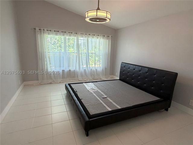 1646 SW 148th Ter 1646, Pembroke Pines, FL 33027