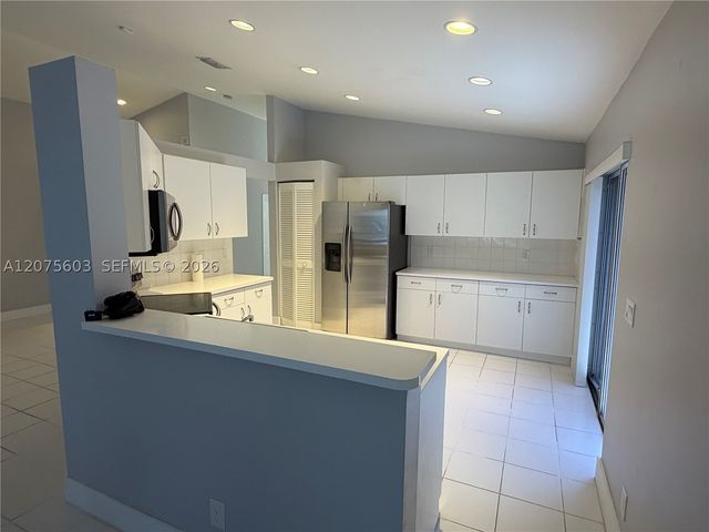 1646 SW 148th Ter 1646, Pembroke Pines, FL 33027
