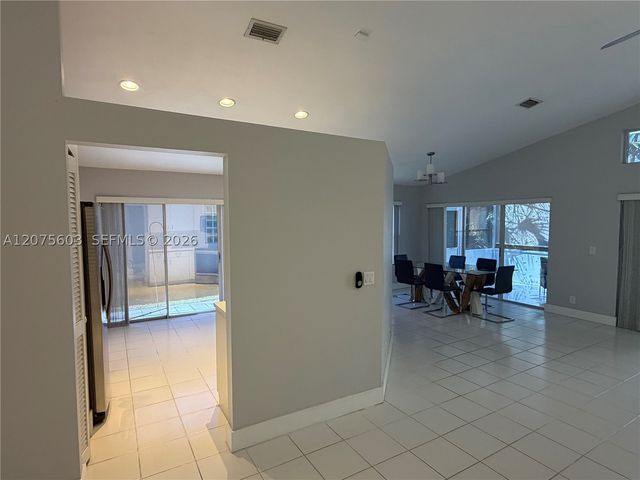 1646 SW 148th Ter 1646, Pembroke Pines, FL 33027