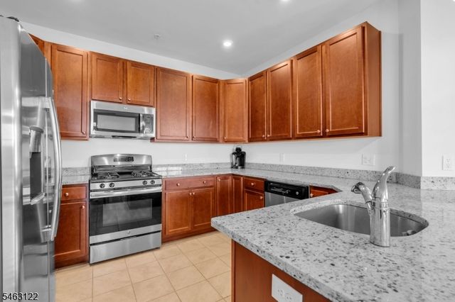 7213 Minuteman Ln 7213, Franklin Twp., NJ 08873