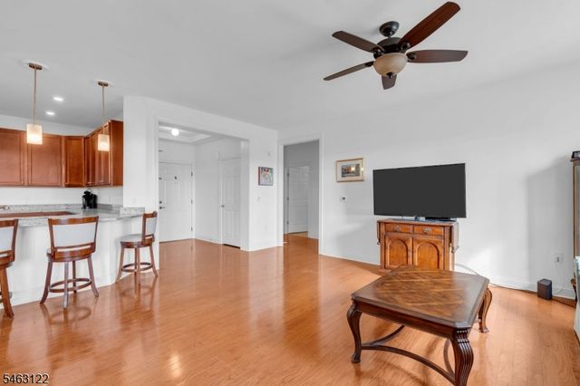 7213 Minuteman Ln 7213, Franklin Twp., NJ 08873