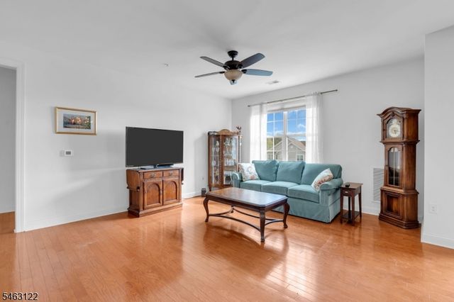 7213 Minuteman Ln 7213, Franklin Twp., NJ 08873