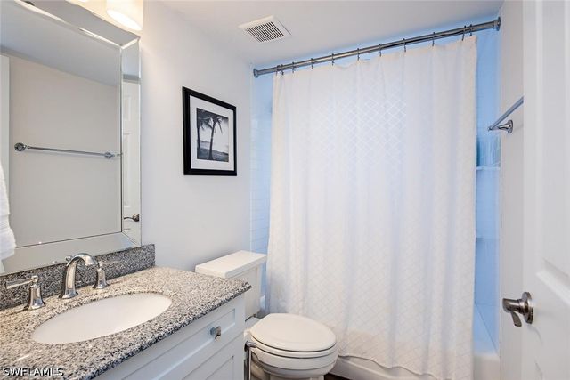 5633 Turtle Bay DR 35, Naples, FL 34108