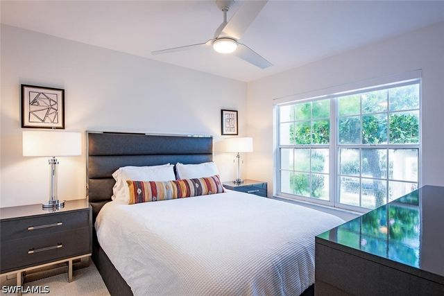 5633 Turtle Bay DR 35, Naples, FL 34108