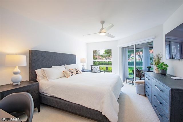 5633 Turtle Bay DR 35, Naples, FL 34108