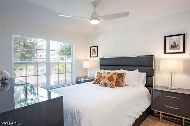 5633 Turtle Bay DR 35, Naples, FL 34108
