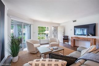 5633 Turtle Bay DR 35, Naples, FL 34108