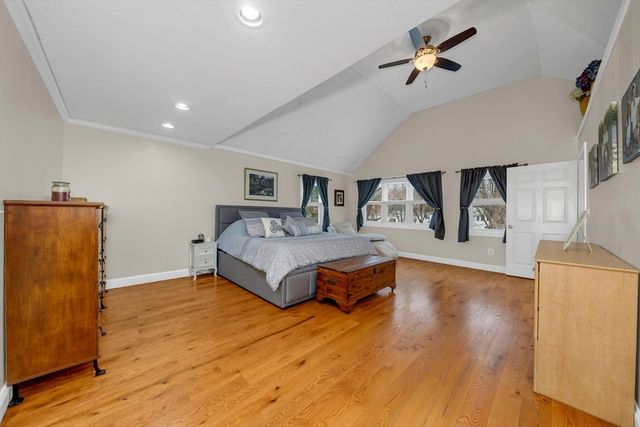 8 School St, Groveland, MA 01834