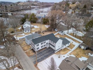 8 School St, Groveland, MA 01834